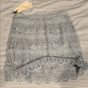 Johnny was gorgeous lace and 100% silk skirt